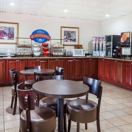Baymont By Wyndham Columbia Fort Jackson Esterno foto
