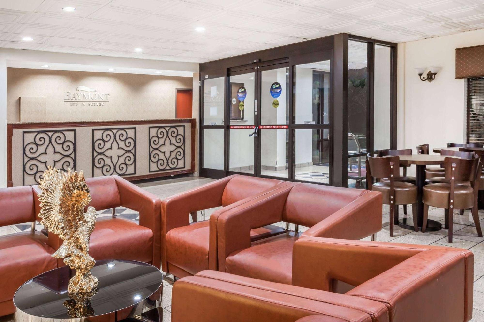 Baymont By Wyndham Columbia Fort Jackson Esterno foto
