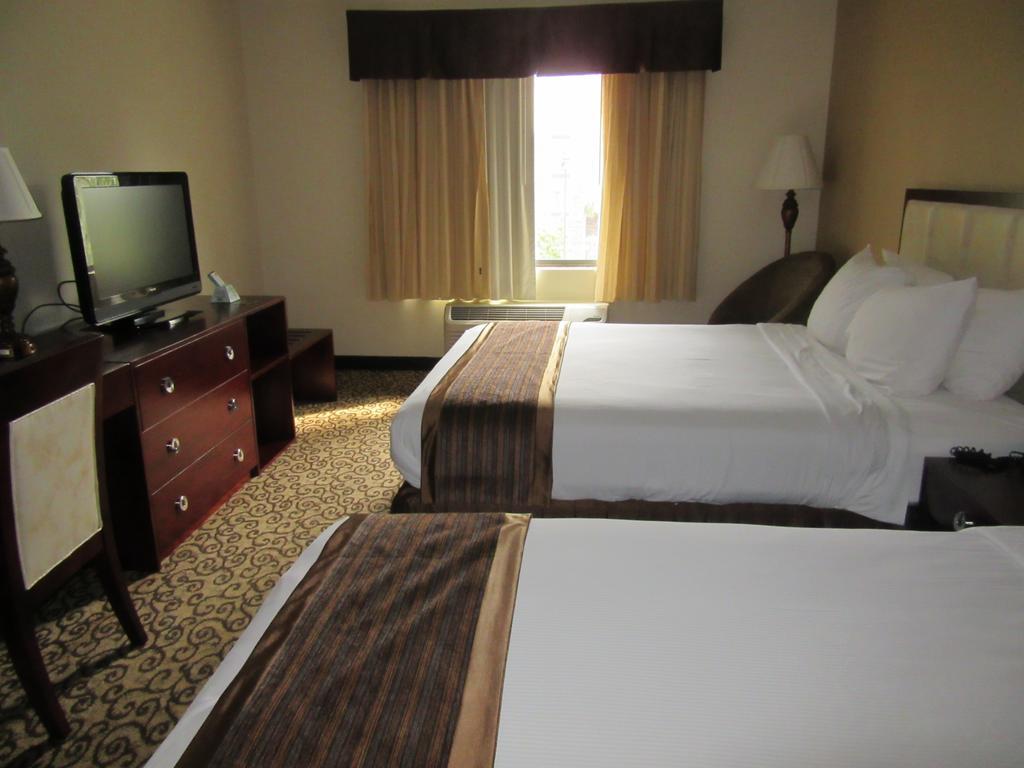 Baymont By Wyndham Columbia Fort Jackson Esterno foto
