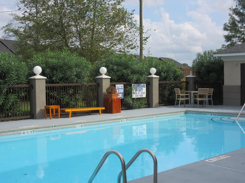 Baymont By Wyndham Columbia Fort Jackson Esterno foto